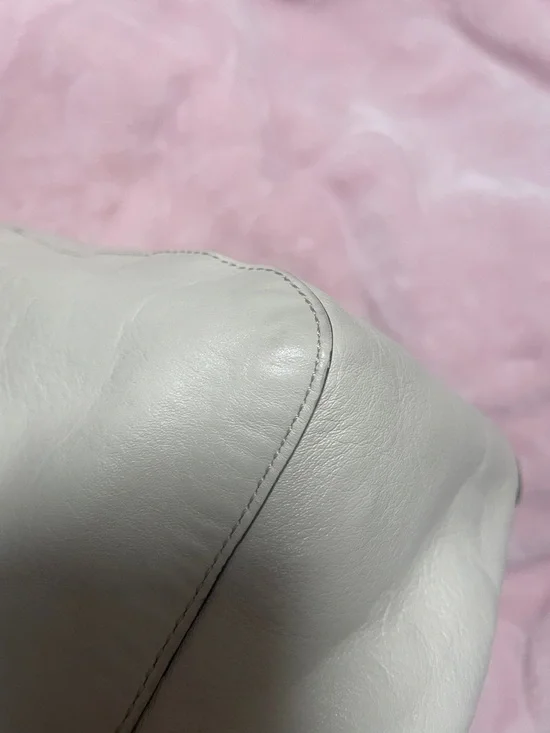 Coach - Picture 10 of 16